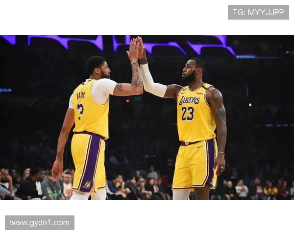 帕金斯谈高个子球员生涯短暂文班独特发展窗口或将不同于常人